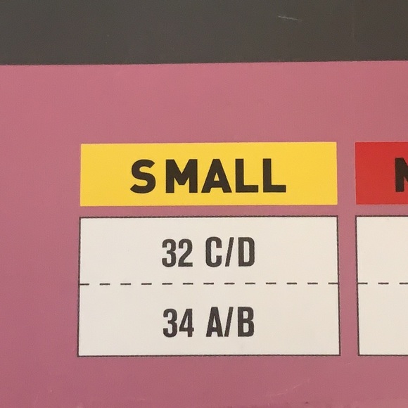 Puma Women's Sports Bra Seamless Removable Cups . - Picture 6 of 9